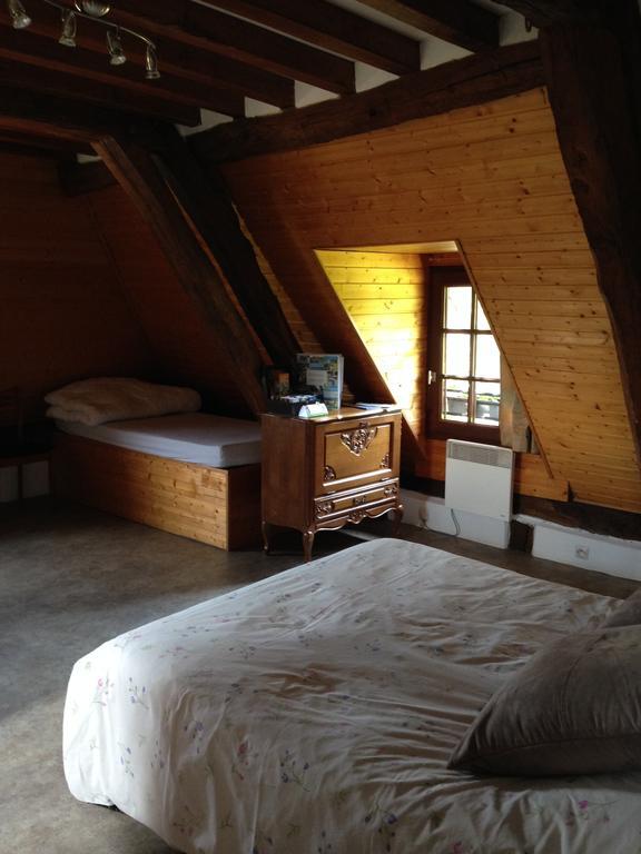 La Baronnie Bed & Breakfast Vieux-Pont Стая снимка